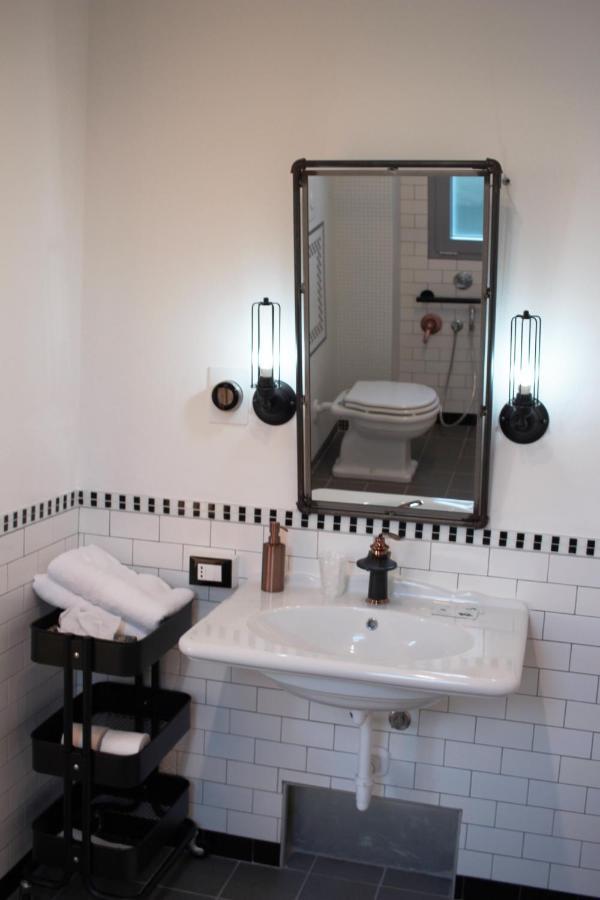 Bb Sharingloft Sirmione Bed & Breakfast ภายนอก รูปภาพ
